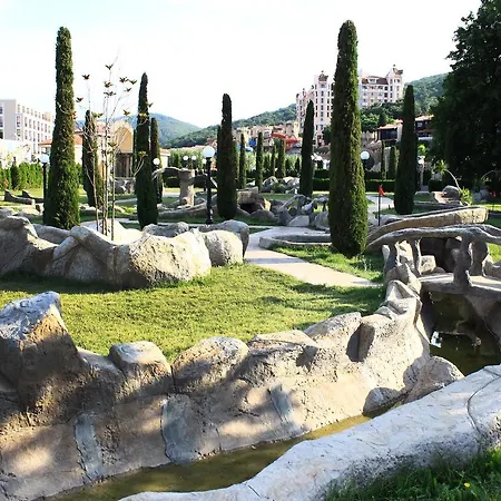 Resort Elenite Premium