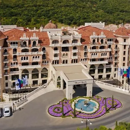 منتجع Elenite Premium